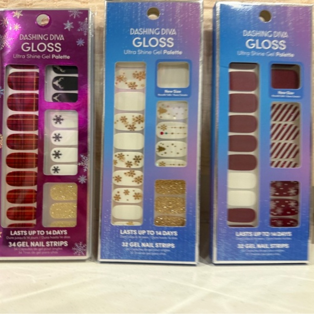 Dashing Diva Gloss Gel Nail Strips - Festive ❄️Winter❄️ Multi-Color Set